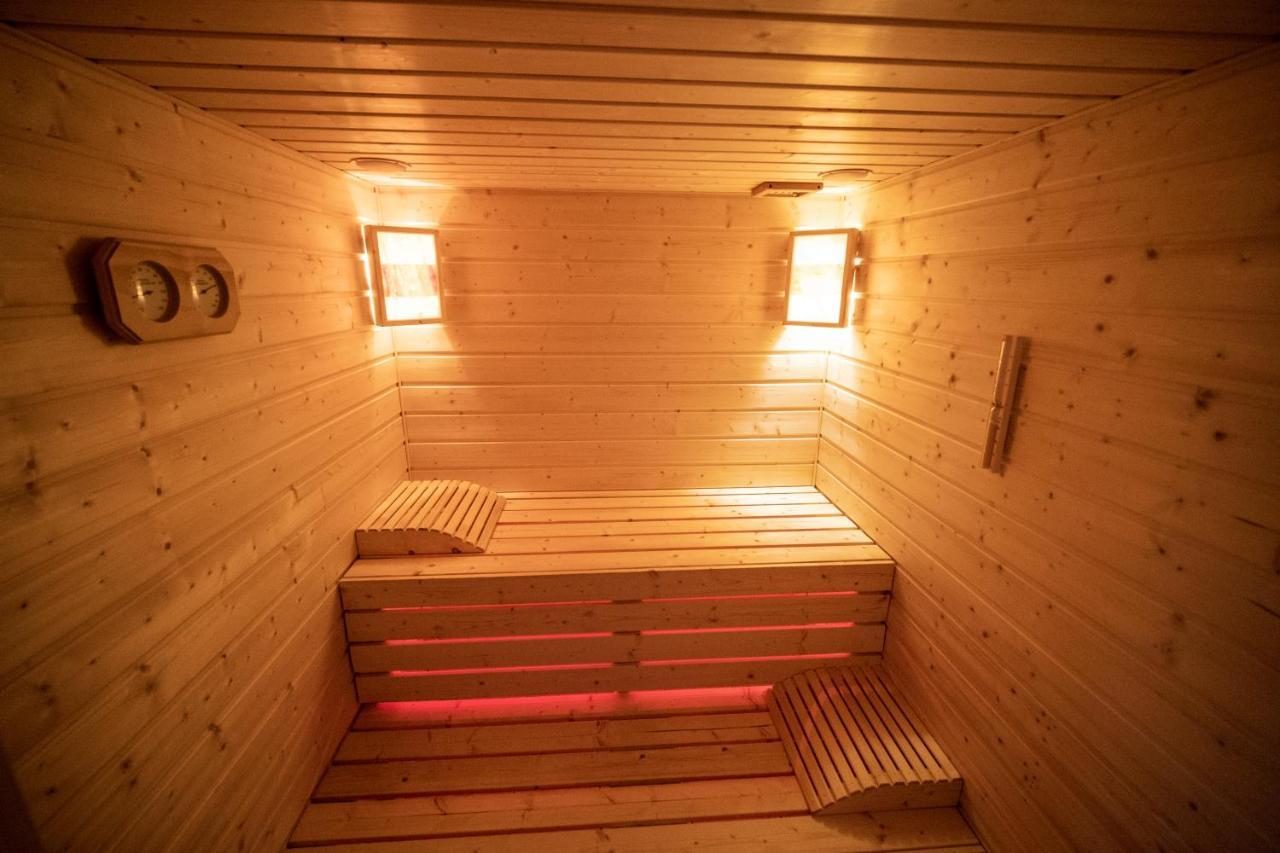 Dom Na Wzgorzu Z Widokiem Na Jezioro Z Balia I Sauna Lipnica  Kültér fotó