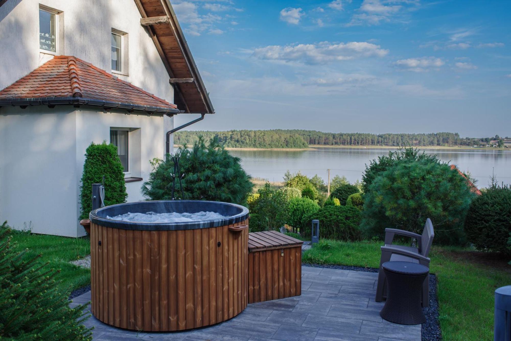 Dom Na Wzgorzu Z Widokiem Na Jezioro Z Balia I Sauna Lipnica  Kültér fotó
